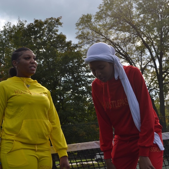 Tracksuit - Picture 6 of 11